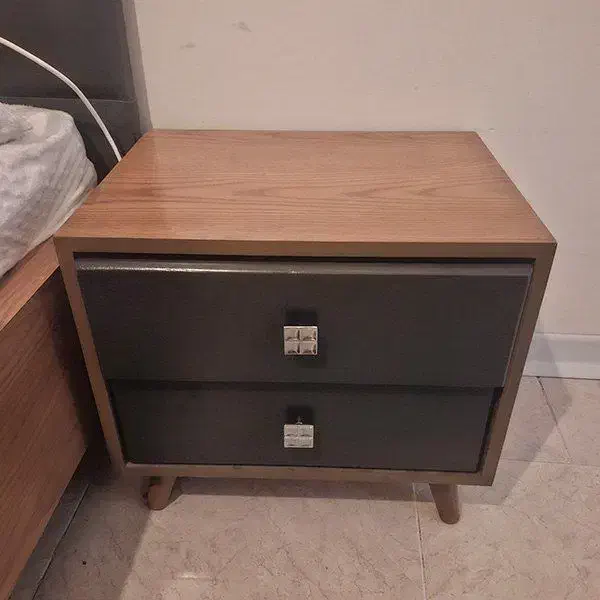 تخت و سرویس خواب ۳ تکه شیک|تخت و سرویس خواب|پردیس, فاز ۸|دیوار