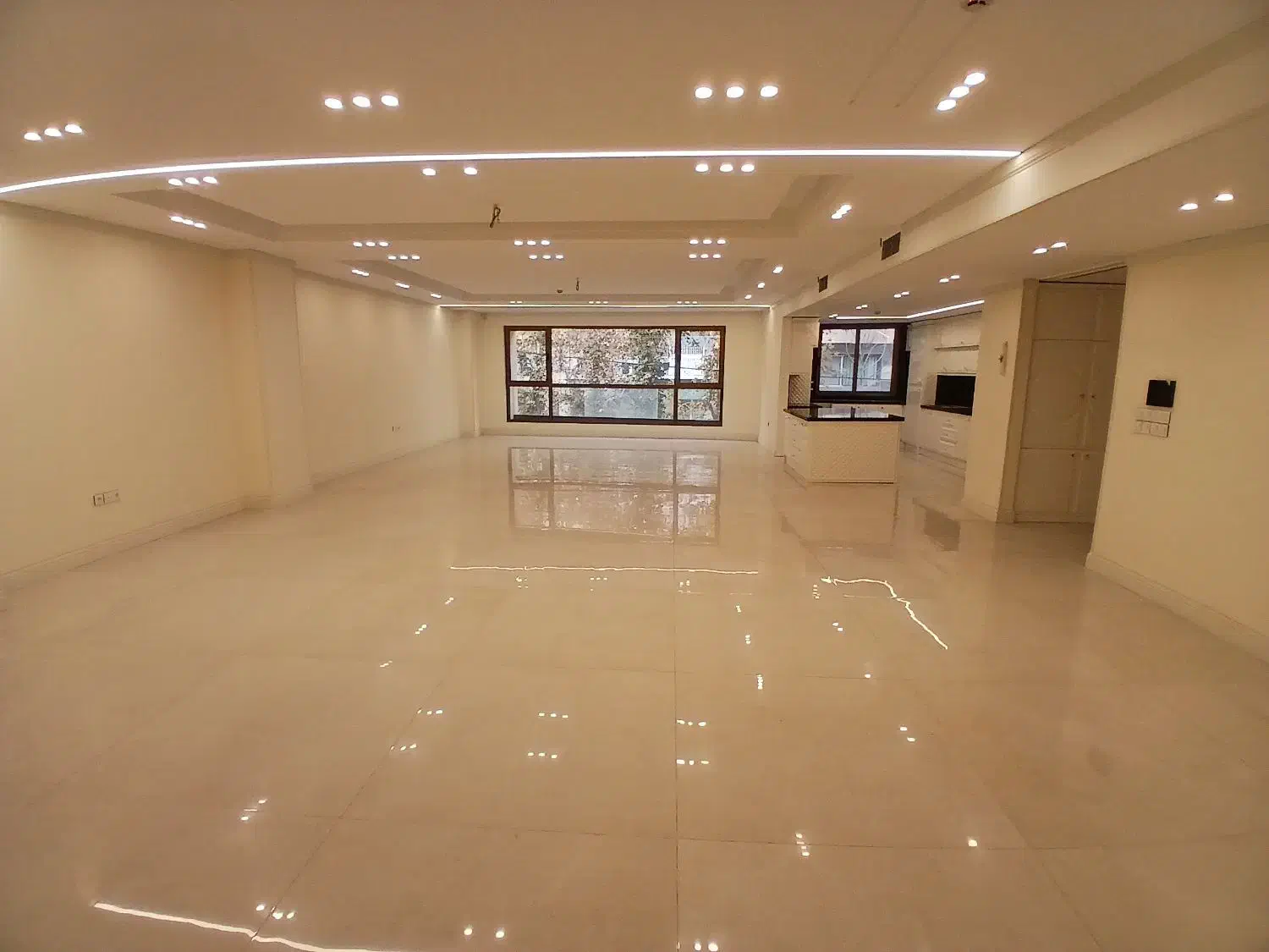 زعفرانیه ۲۴۰متر ۳خواب