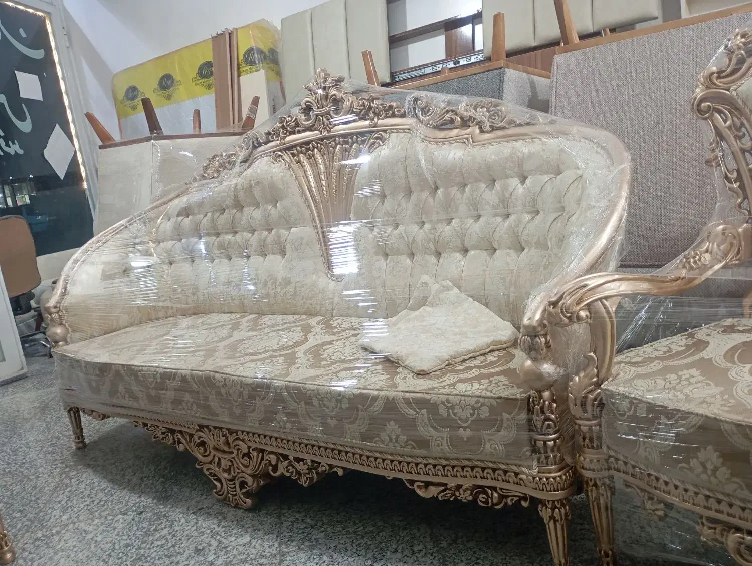 مبل سلطنتی 9نفره چوب راش و گردو 15ماهه|مبلمان خانگی و میز عسلی|میاندوآب, |دیوار