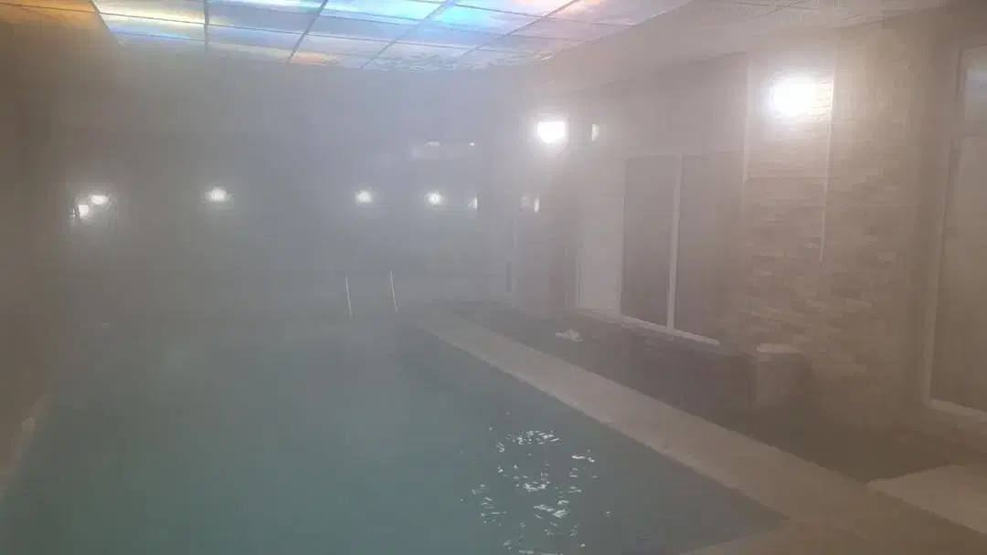 ویلا استخر سرپوشیده|اجارهٔ کوتاه‌مدت ویلا و باغ|هشتگرد, تهران دشت|دیوار