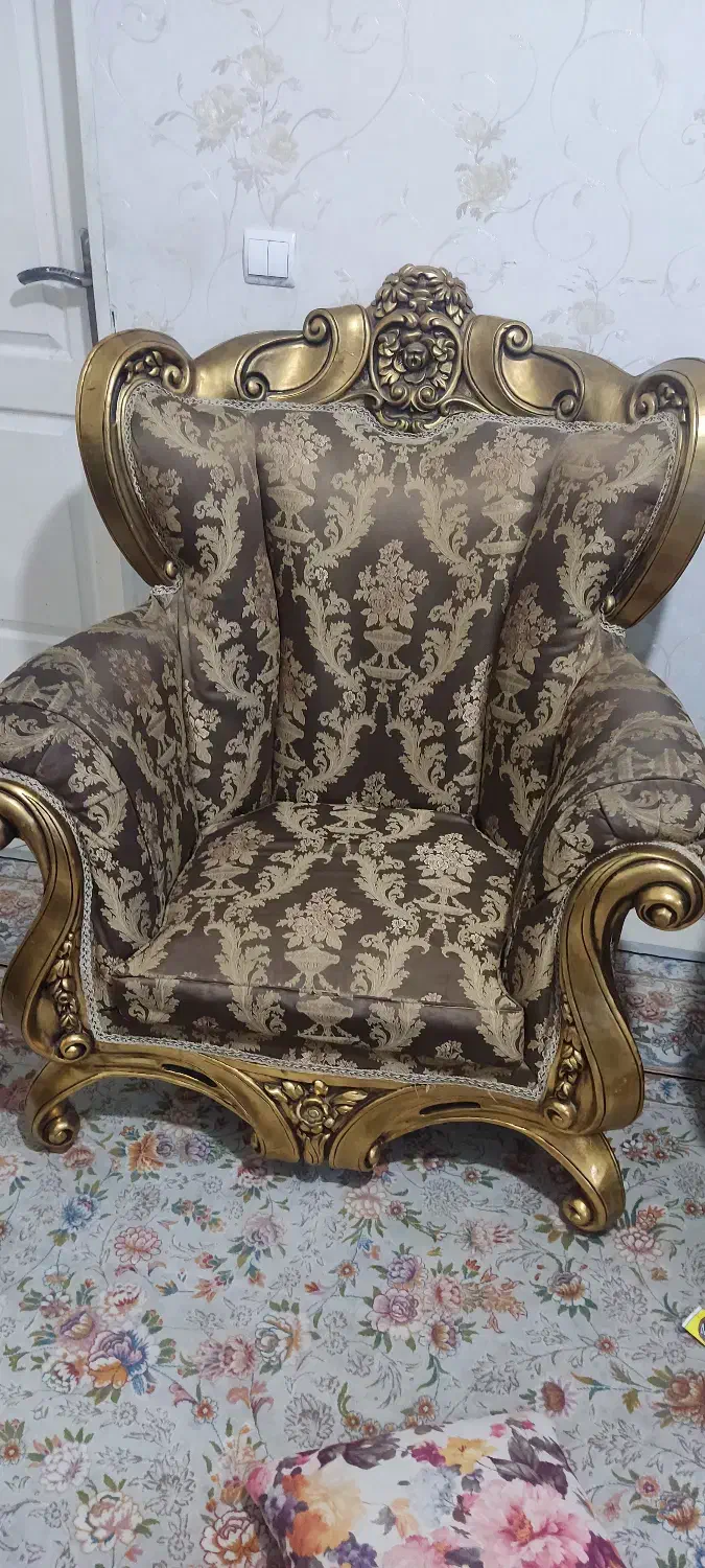 مبل سلطنتی چوب گردو|مبلمان خانگی و میز عسلی|محمدشهر, شهرک چمران|دیوار