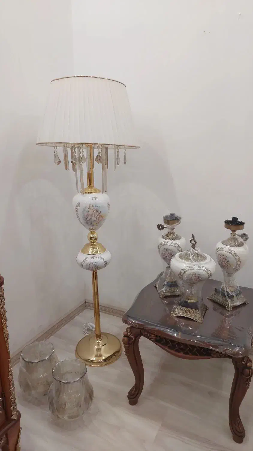 آباژور کنار سالنی، چراغ.جام (فروش باهم)|چراغ خواب و آباژور|اردبیل, |دیوار