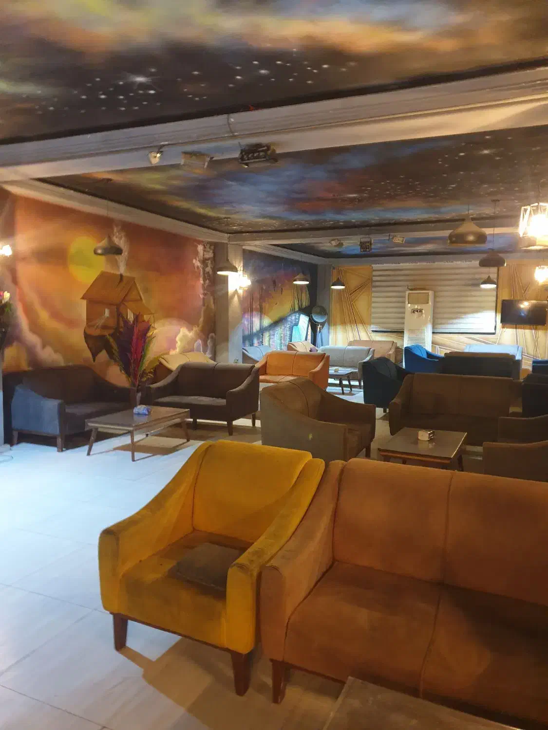 سری زن قلیان|استخدام خدمات فروشگاه و رستوران|قرچک, مهدیه|دیوار