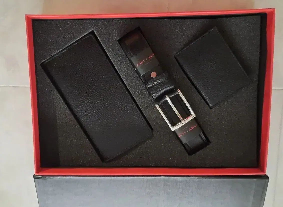 کیف قدیمی کاملا سالم و بدون ایراد|کلکسیون اشیاء عتیقه|تبریز, |دیوار