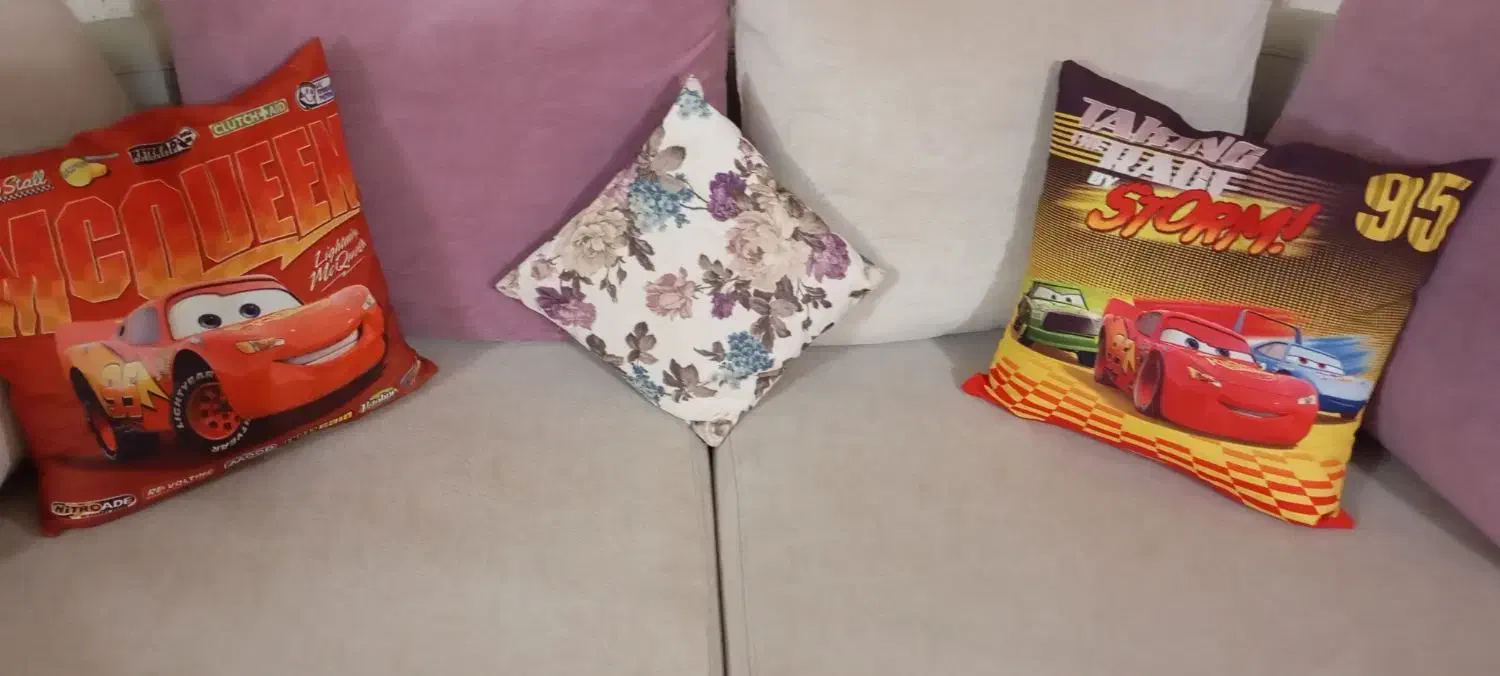 کوسن نوجوان نونو پسرانه|رختخواب، بالش، پتو|کرمانشاه, |دیوار