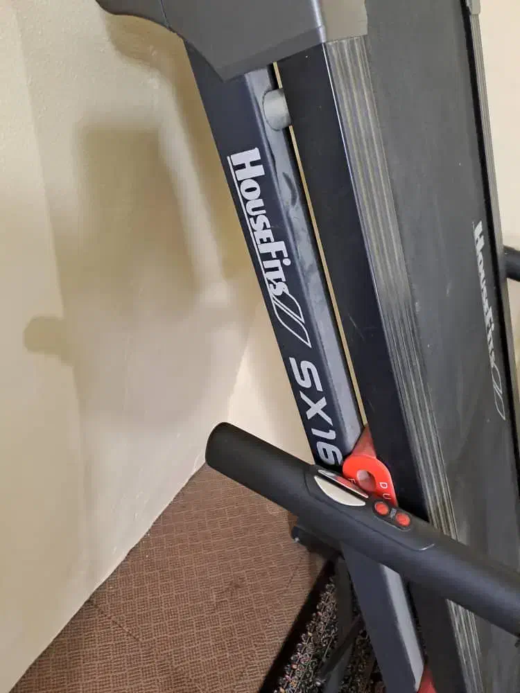 تردمیل|تجهیزات ورزشی|فولادشهر, B4|دیوار