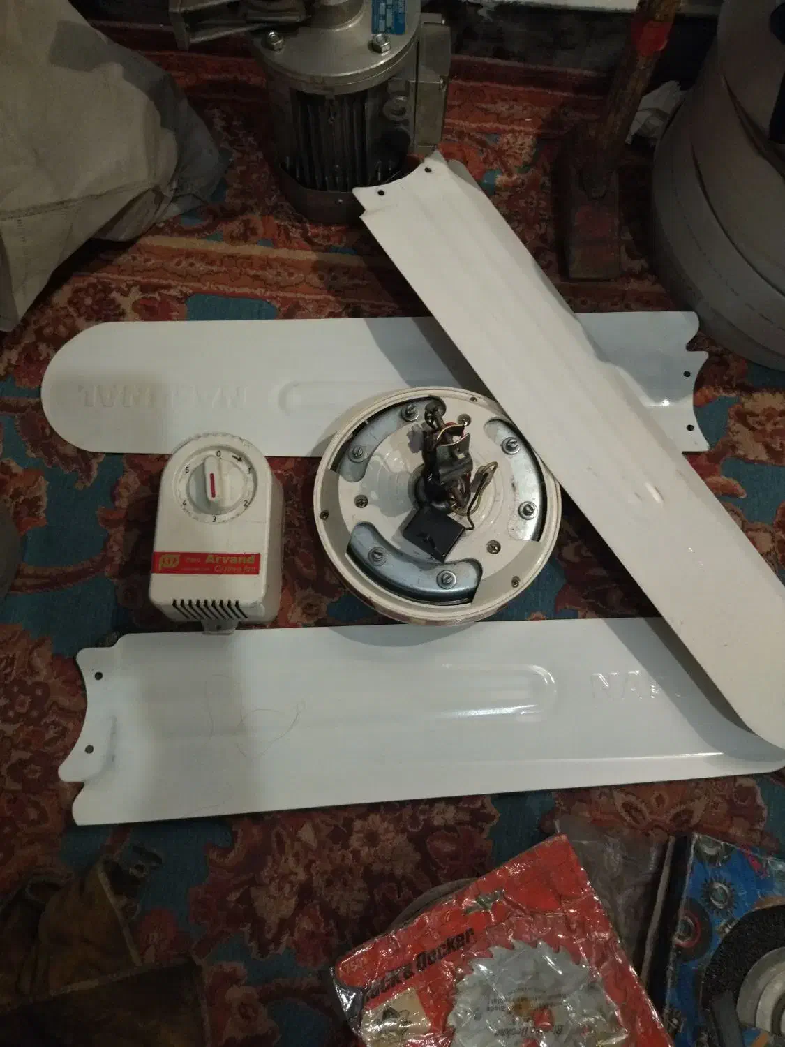 پنکه سقفی ناسیونال|پنکه و تصفیهکنندهٔ هوا|فردیس, شهرک وحدت|دیوار