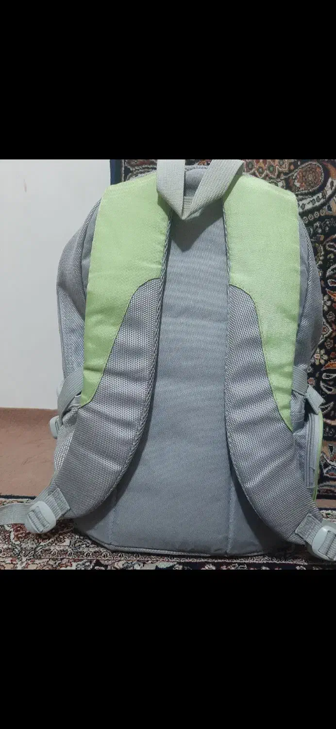کوله سالم  در حد نو|کیف، کفش، کمربند|زنجان, |دیوار
