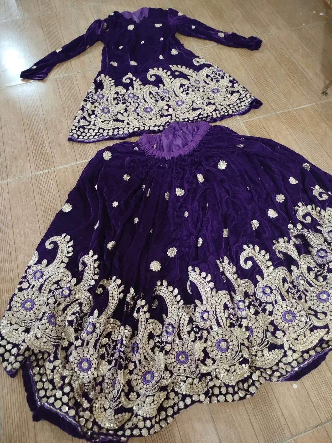 فروش لباس محلی مخمل درحد نو|لباس|مسجد سلیمان, |دیوار