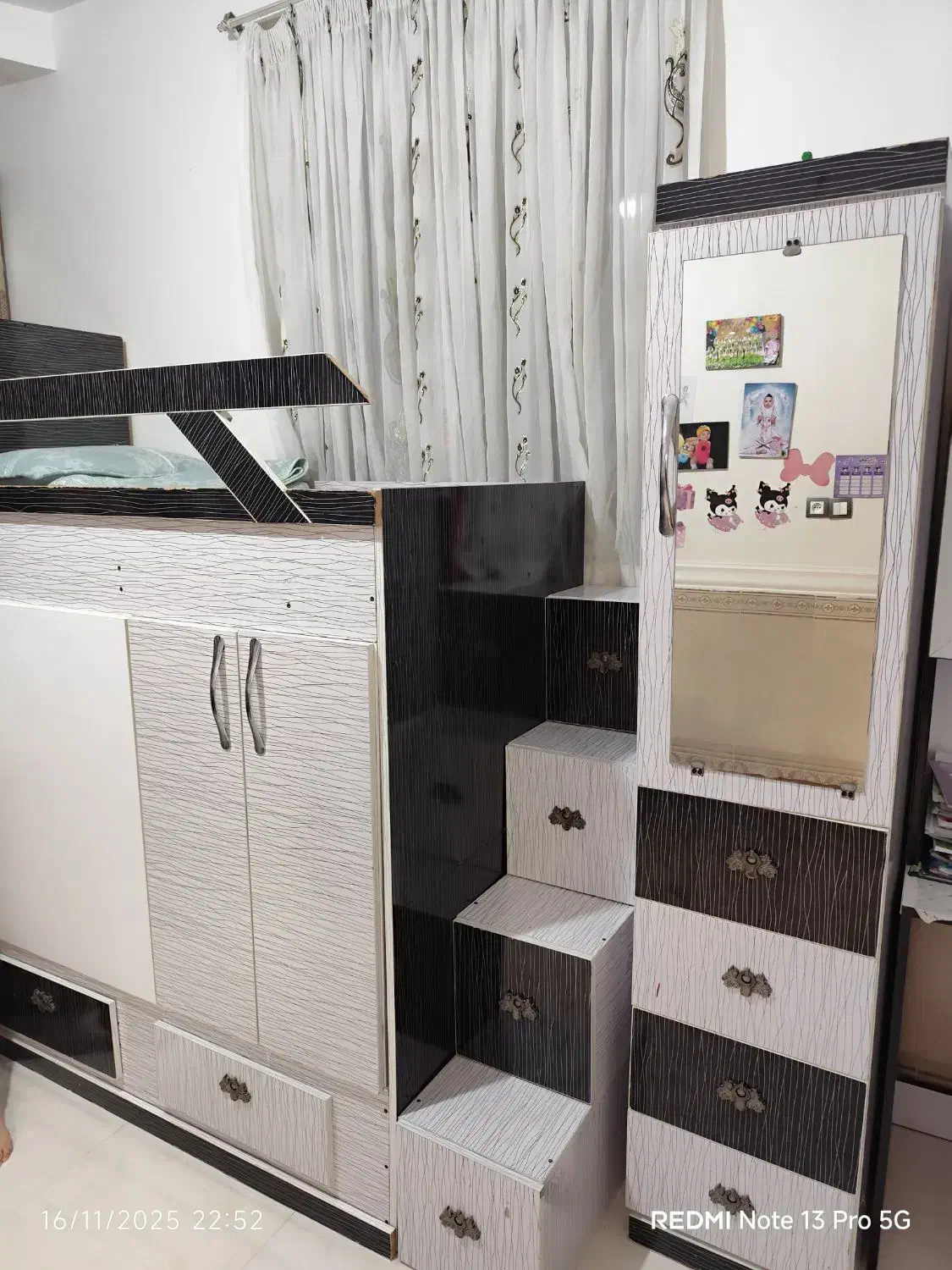 تخت دوطبقه با کمد لباس و کمد و میز تحریر|تخت و صندلی بچه|چابهار, |دیوار