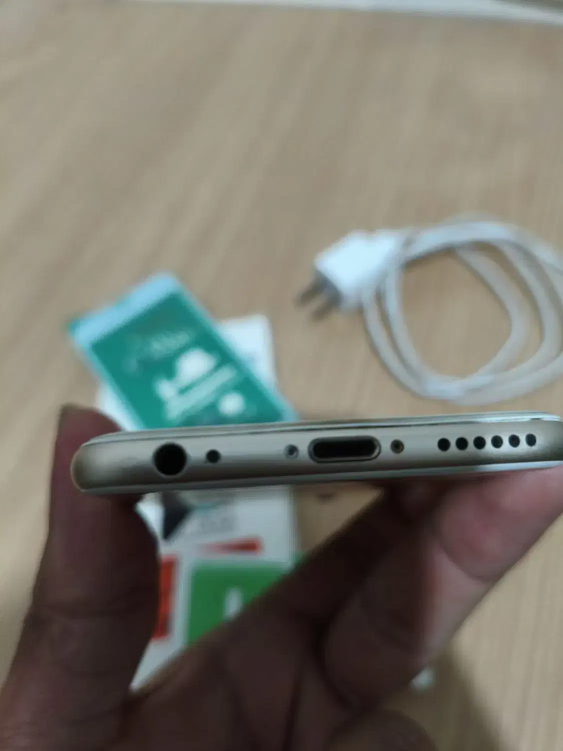 آیفون اپل iPhone با حافظه 16 گیگابایت|موبایل|باغ بهادران, |دیوار