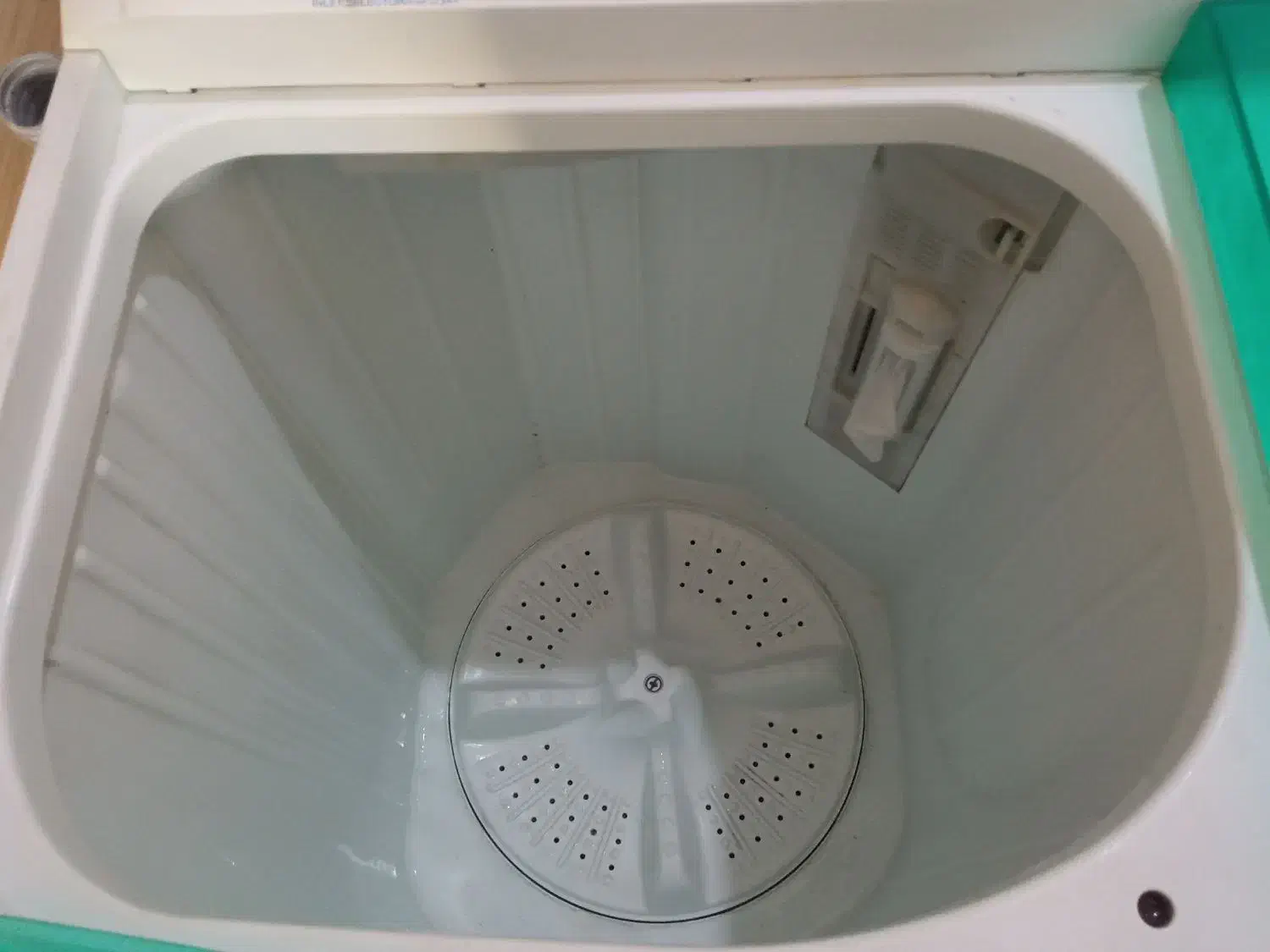 لباسشویی دوقلو مارک حایر8گرم سالم یک ماه ضمانت|ماشین لباسشویی و خشککن لباس|بندرعباس, |دیوار