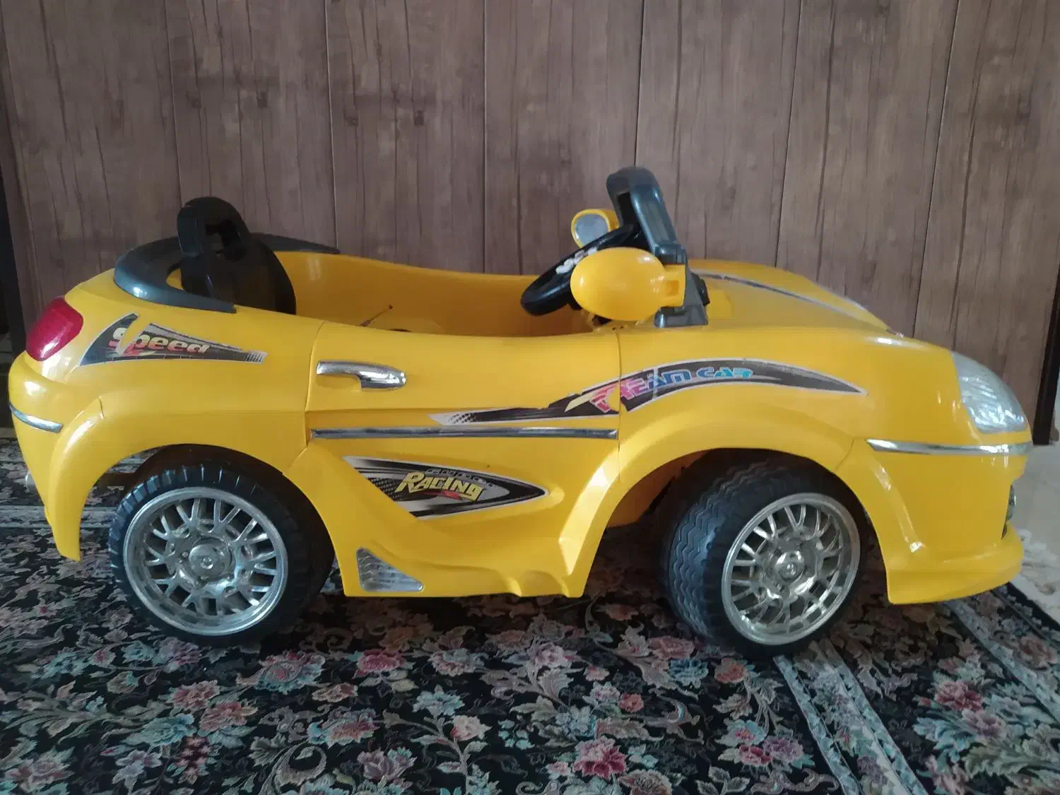 ماشین شارژی|اسباب‌‌بازی|گلبهار, شهر جدید گلبهار|دیوار