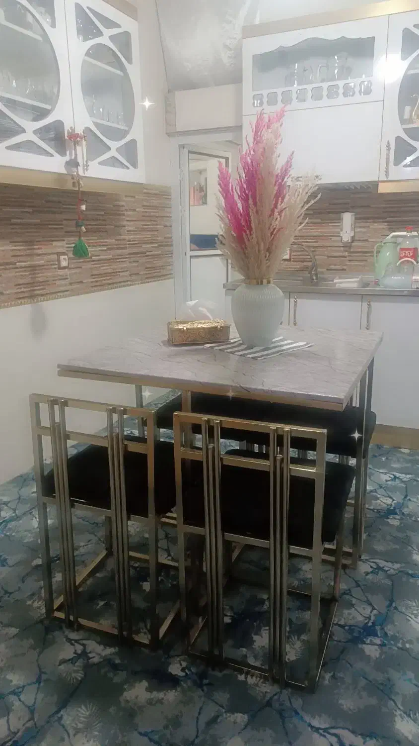 میز ناهار خوری نو نو هست|میز و صندلی غذاخوری|مرودشت, استادیوم|دیوار