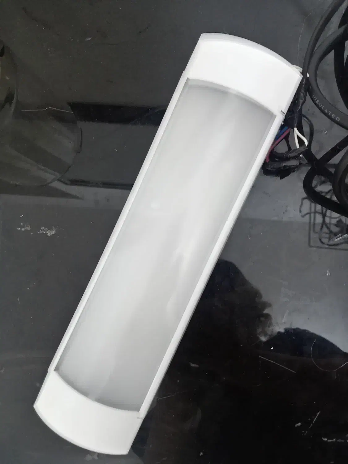 پریز و کلید و لامپ|لامپ و چراغ|قشم, |دیوار