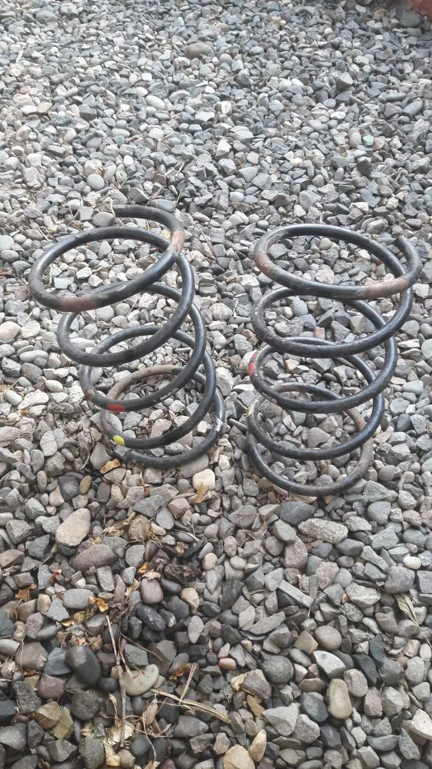 دو عدد فنر لول رانا و ۲۰۶ف|قطعات یدکی و لوازم جانبی|رودسر, |دیوار