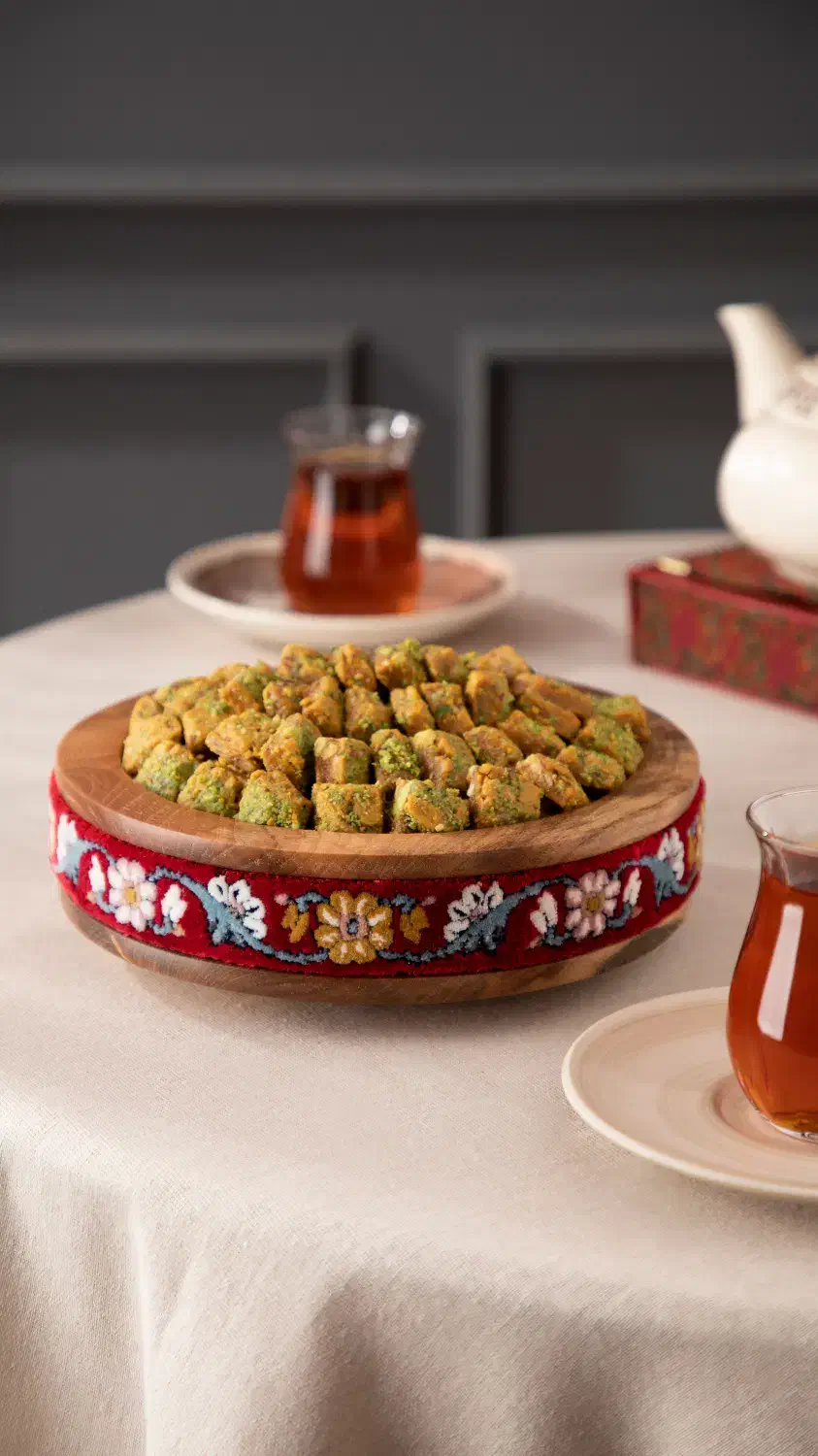 نیروی کار خانم جهت کار در سالن تولید|استخدام صنعتی، فنی، مهندسی|قم, بنیاد|دیوار