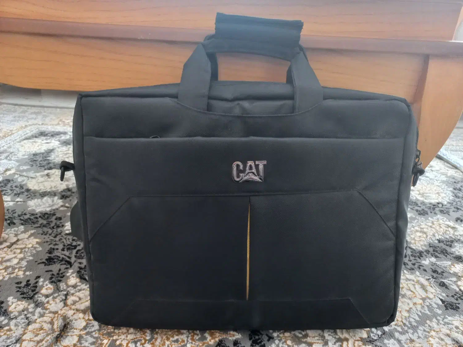 کیف لپ تاپ|کیف، کفش، کمربند|رشت, حومه رشت|دیوار