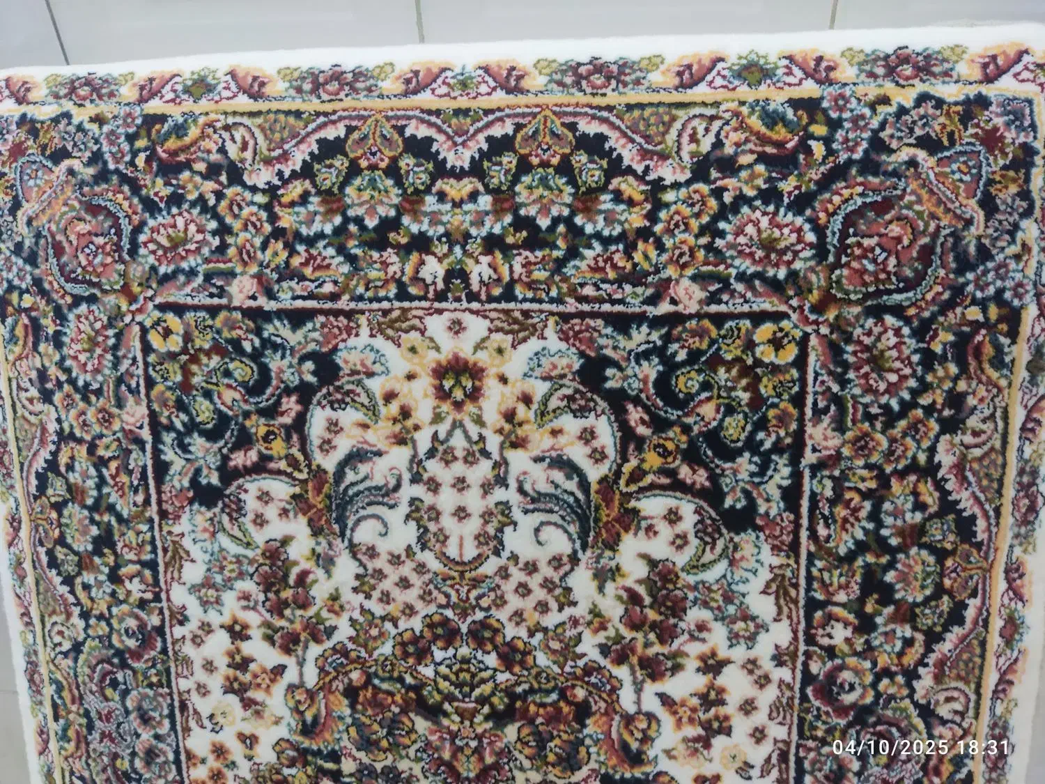 یک جفت پشتی نو|پشتی|کاشان, مفتح|دیوار