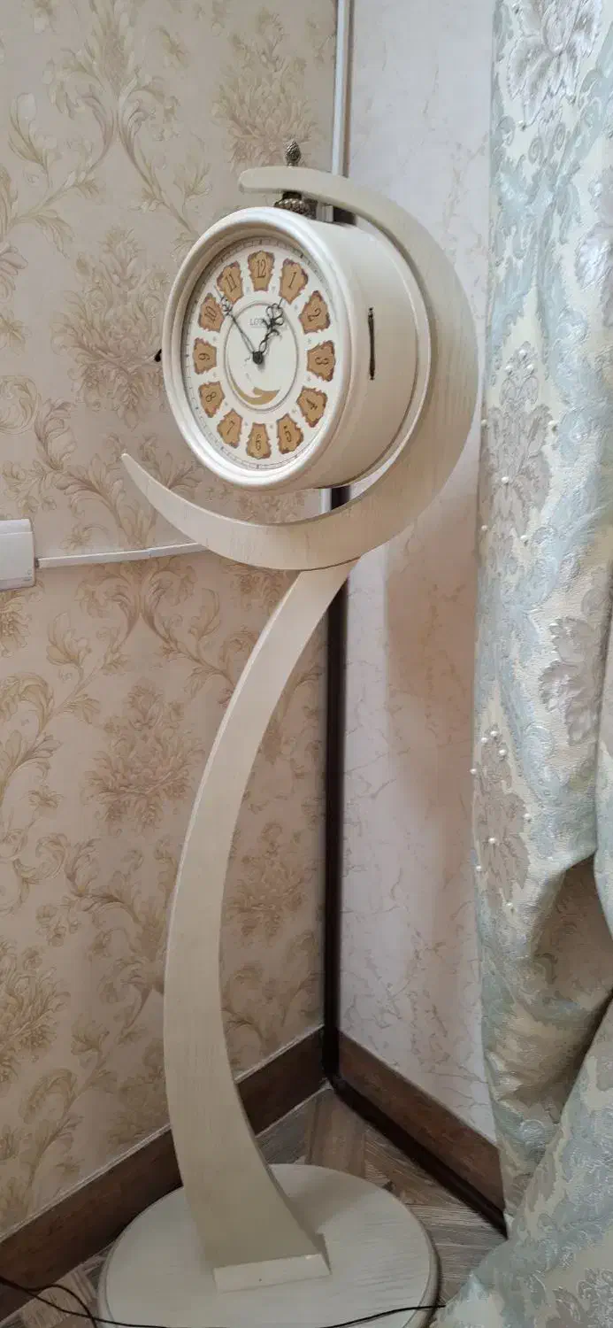 ساعت ایستاده|ساعت دیواری و تزئینی|پیشوا, |دیوار