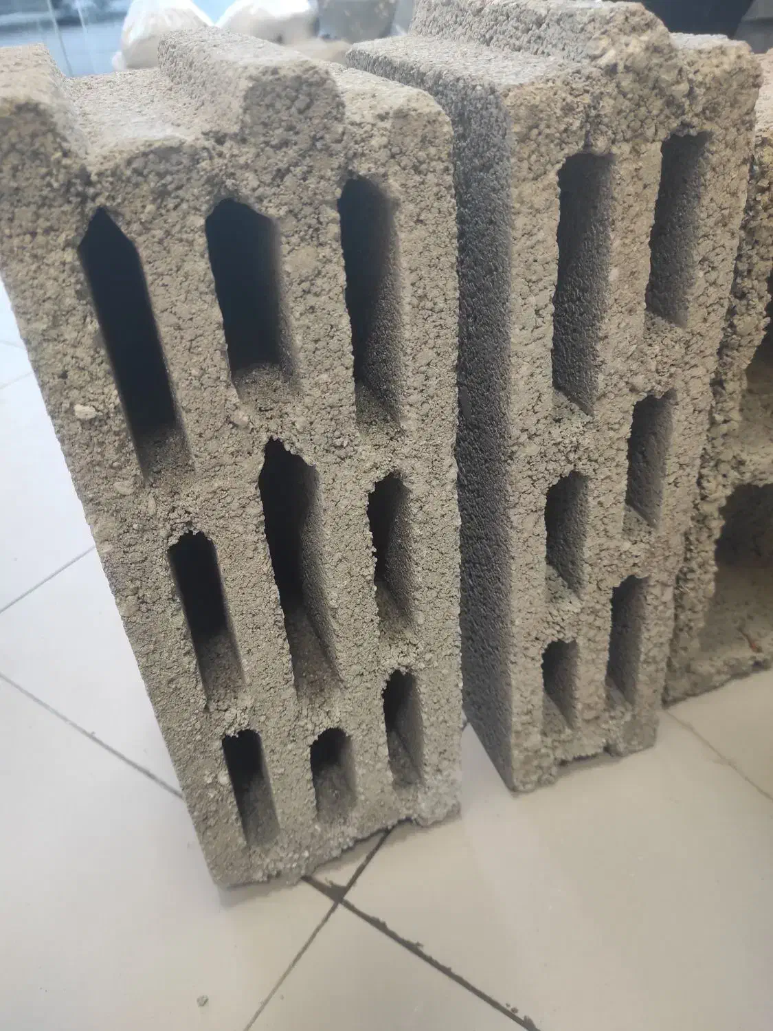 بلوک زن ماهر و نیمه ماهر در کارخانه تولید بلوک|استخدام صنعتی، فنی، مهندسی|اردبیل, |دیوار