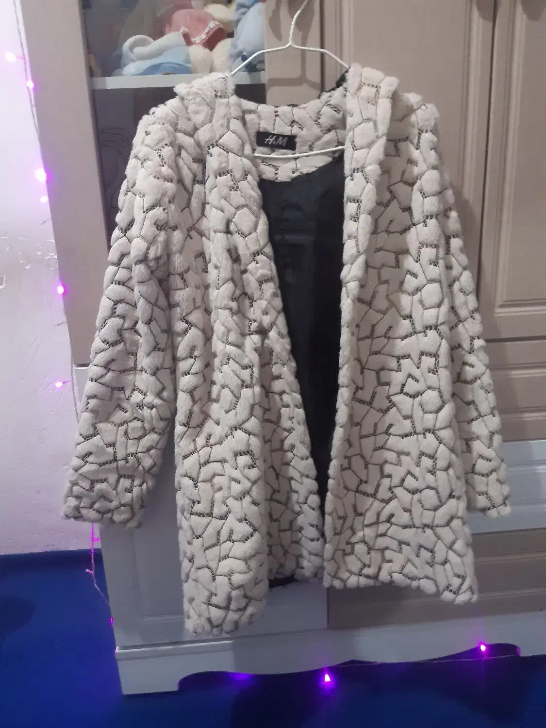 لباس|لباس|رباط‌کریم, نصیرشهر|دیوار