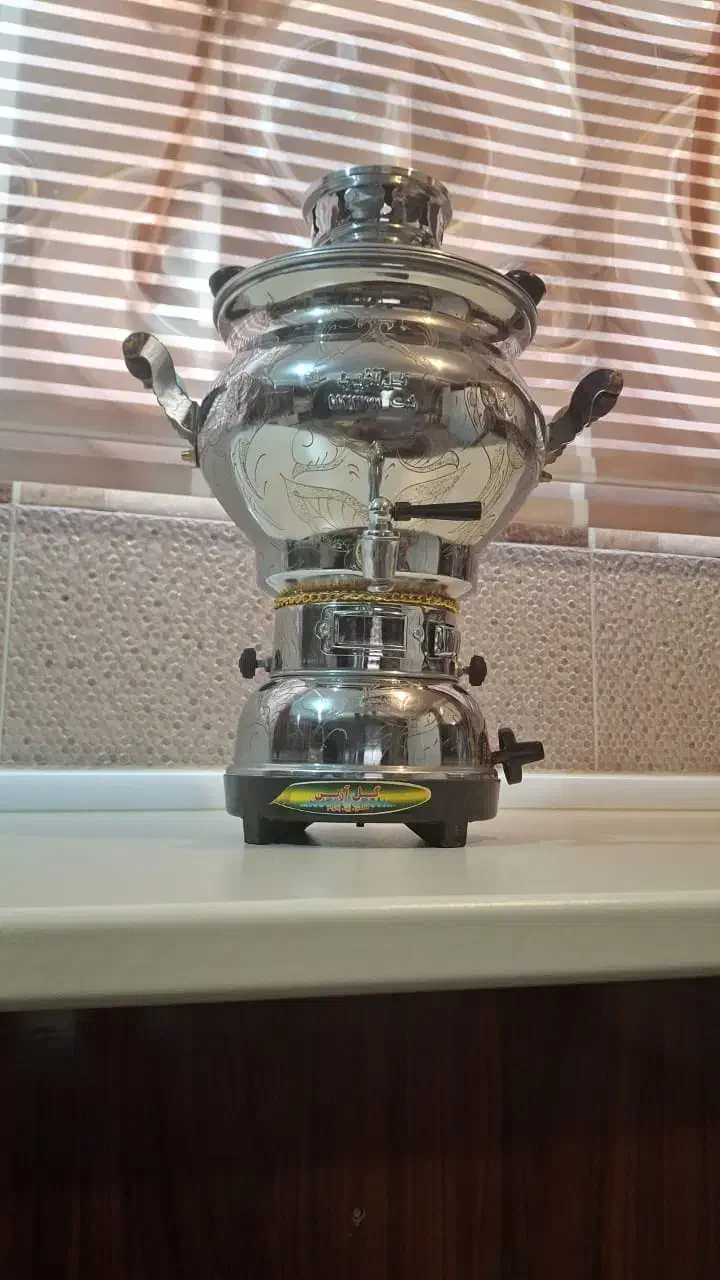 سما ور گاز س وز ...نو هست مناسب جهیزیه|سماور، چای‌ساز، قهوه‌ساز|شهرکرد, |دیوار