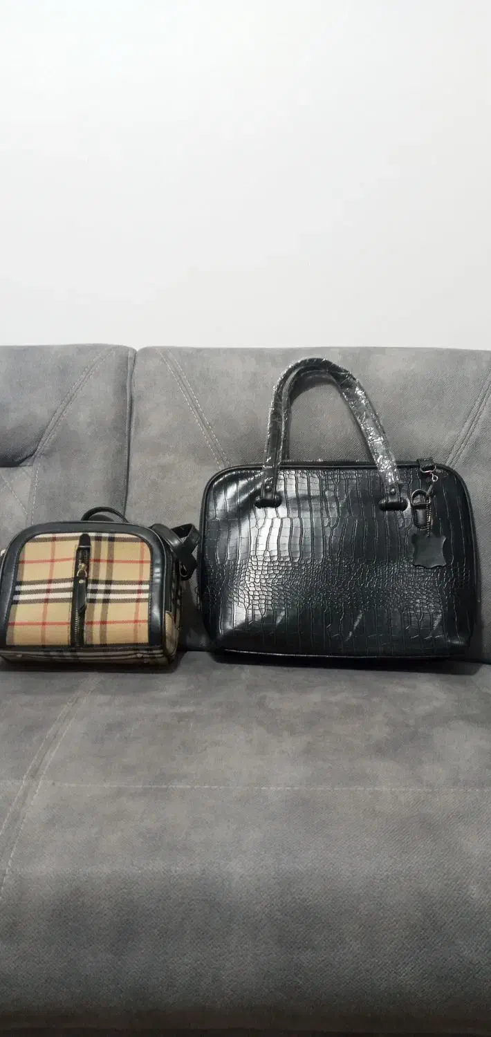 فروش فوری دو کیف باهم پانصد هزارتومان|کیف، کفش، کمربند|رشت, حمیدیان|دیوار