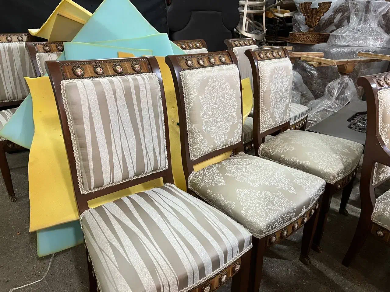 تعمیرات مبلمان ماهر|خدمات پیشه و مهارت|سمنان, |دیوار