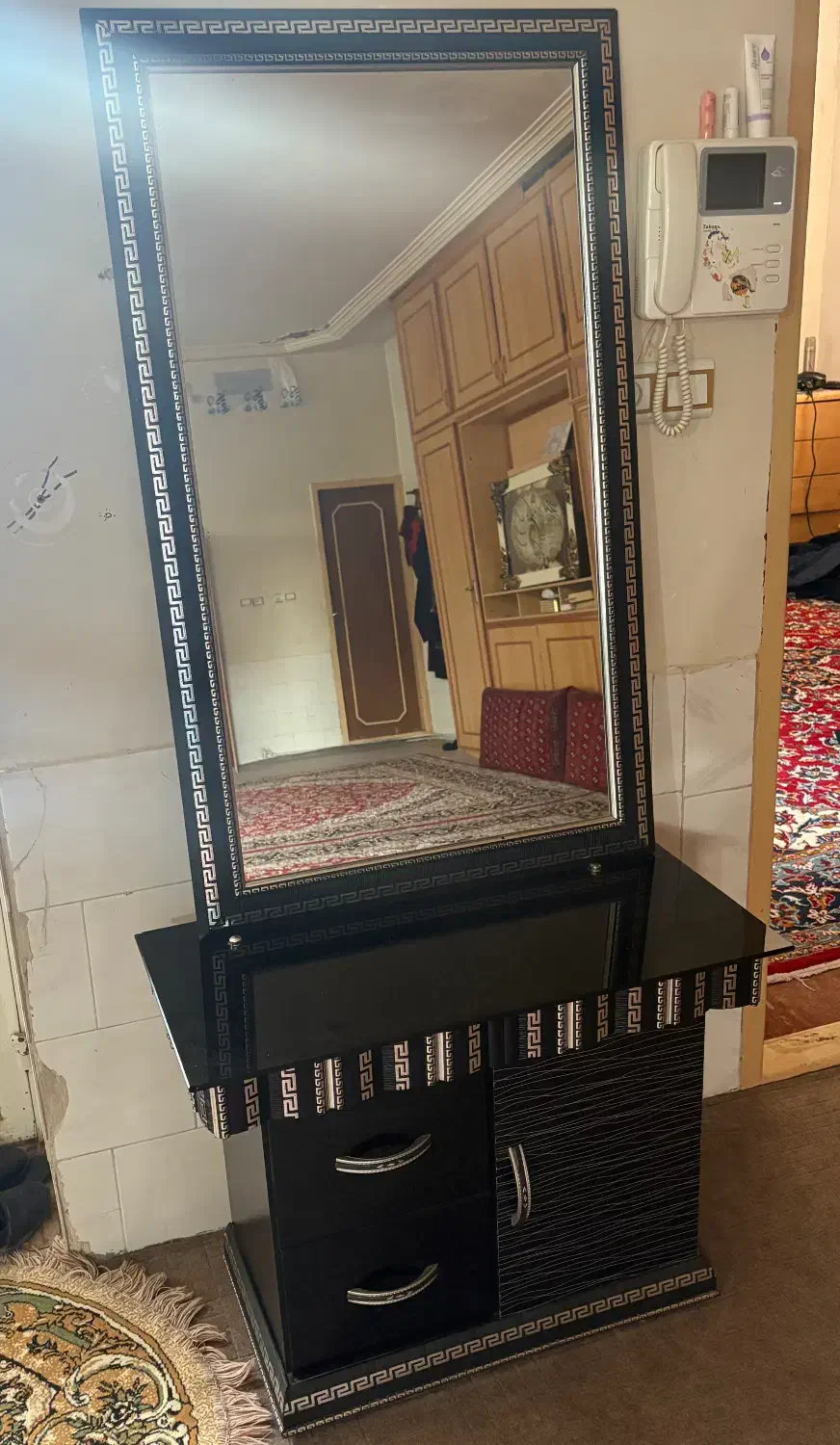 اینه شمعدان|بوفه، ویترین، کنسول|تربت‌حیدریه, شهرک ولیعصر|دیوار