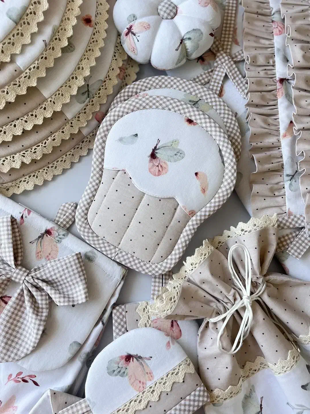 دوخت انواع سرویس آشپزخانه و خواب انواع کاور ...|سفره، حوله، دستمال آشپزخانه|تربت‌حیدریه, کلاته توکلی|دیوار