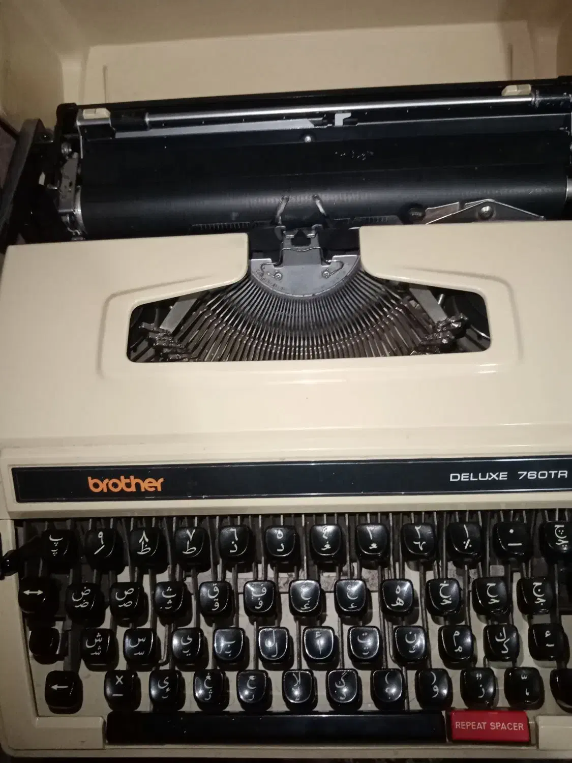 دستگاه تایپ|کلکسیون اشیاء عتیقه|بیرجند, |دیوار