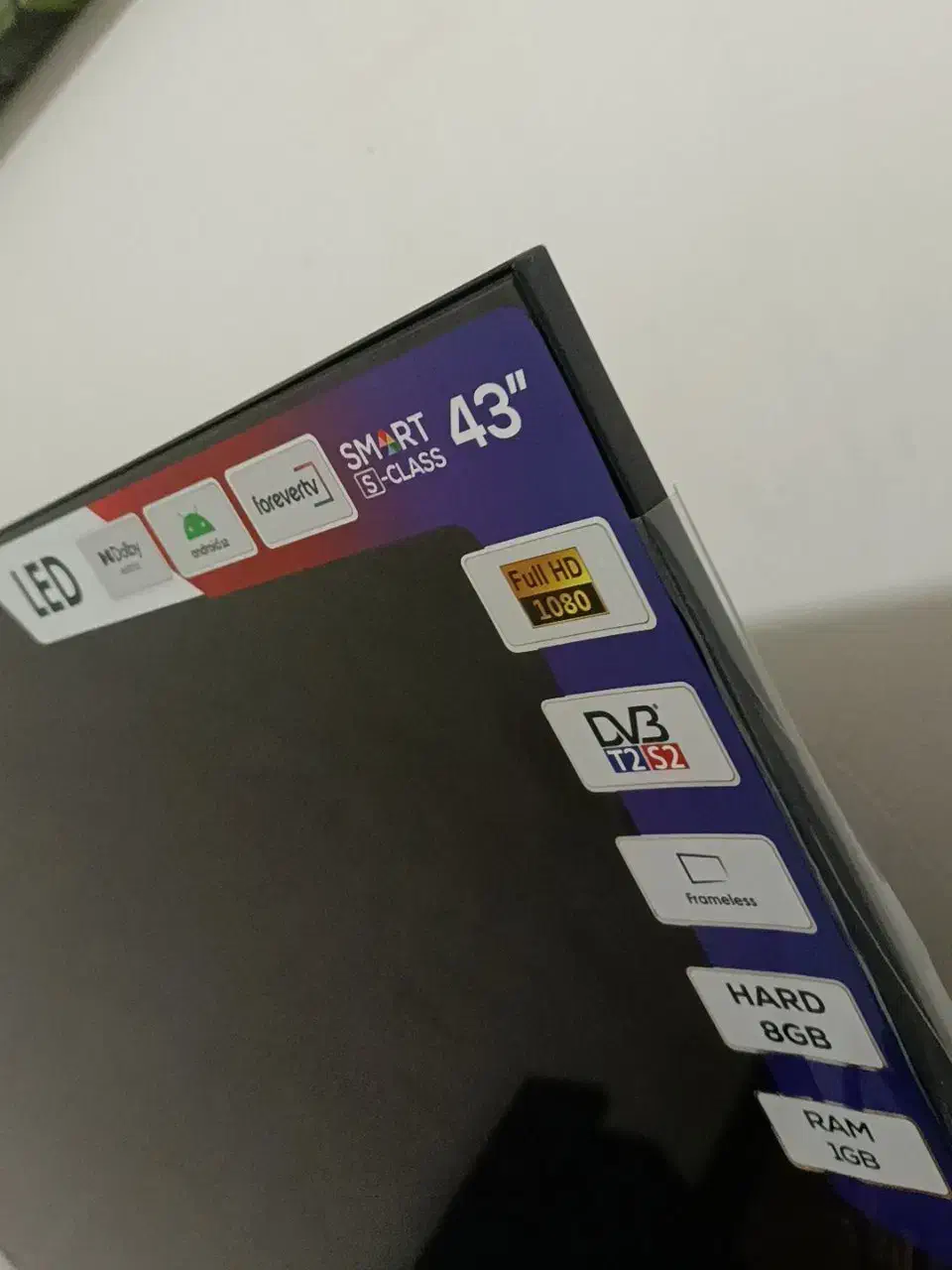 تلویزیون یونیوا43اینچ ماهواره سر خود|تلویزیون و پروژکتور|الیگودرز, |دیوار