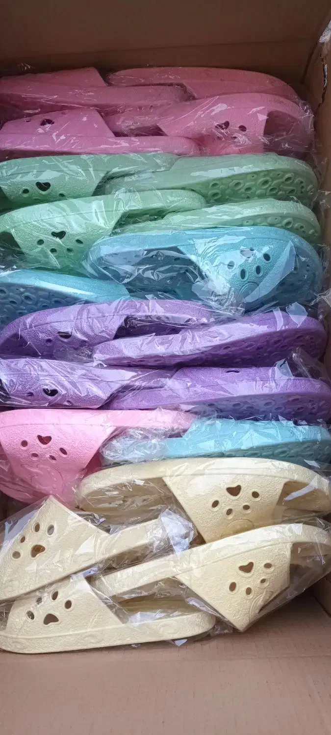 حراجی دمپایی بیمارستانی و استخری   کارتنی|کیف، کفش، کمربند|کرج, گلشهر|دیوار