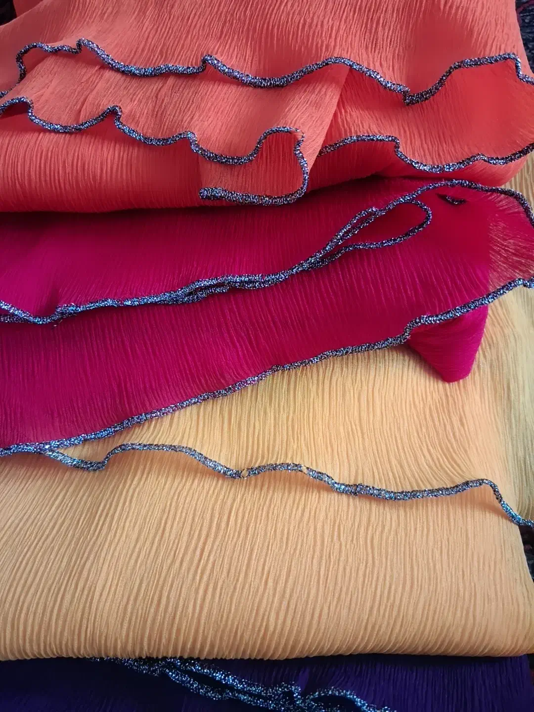 شال|لباس|قم, انسجام|دیوار