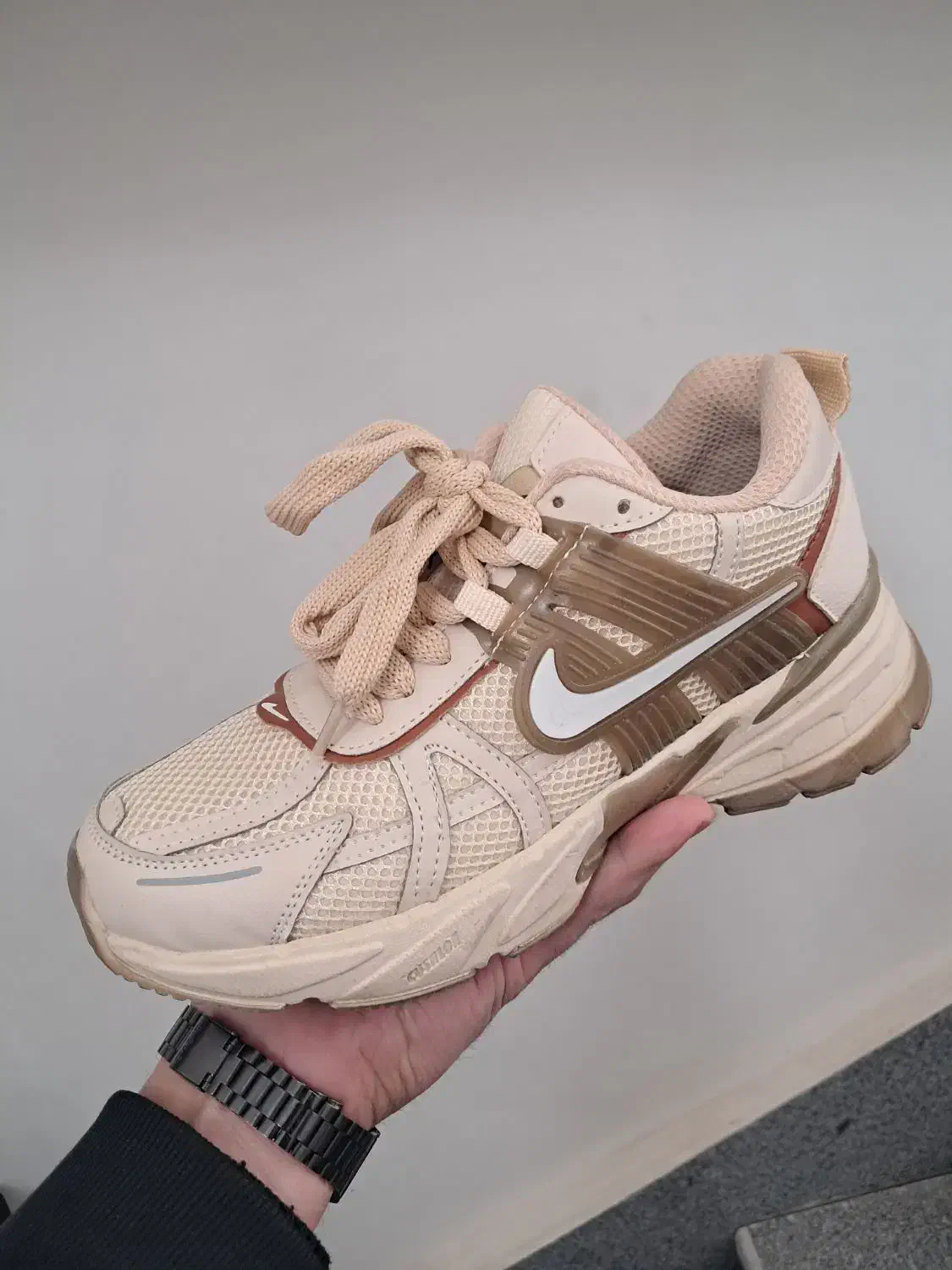 کتونی v2kدخترانه|کیف، کفش، کمربند|اهر, |دیوار