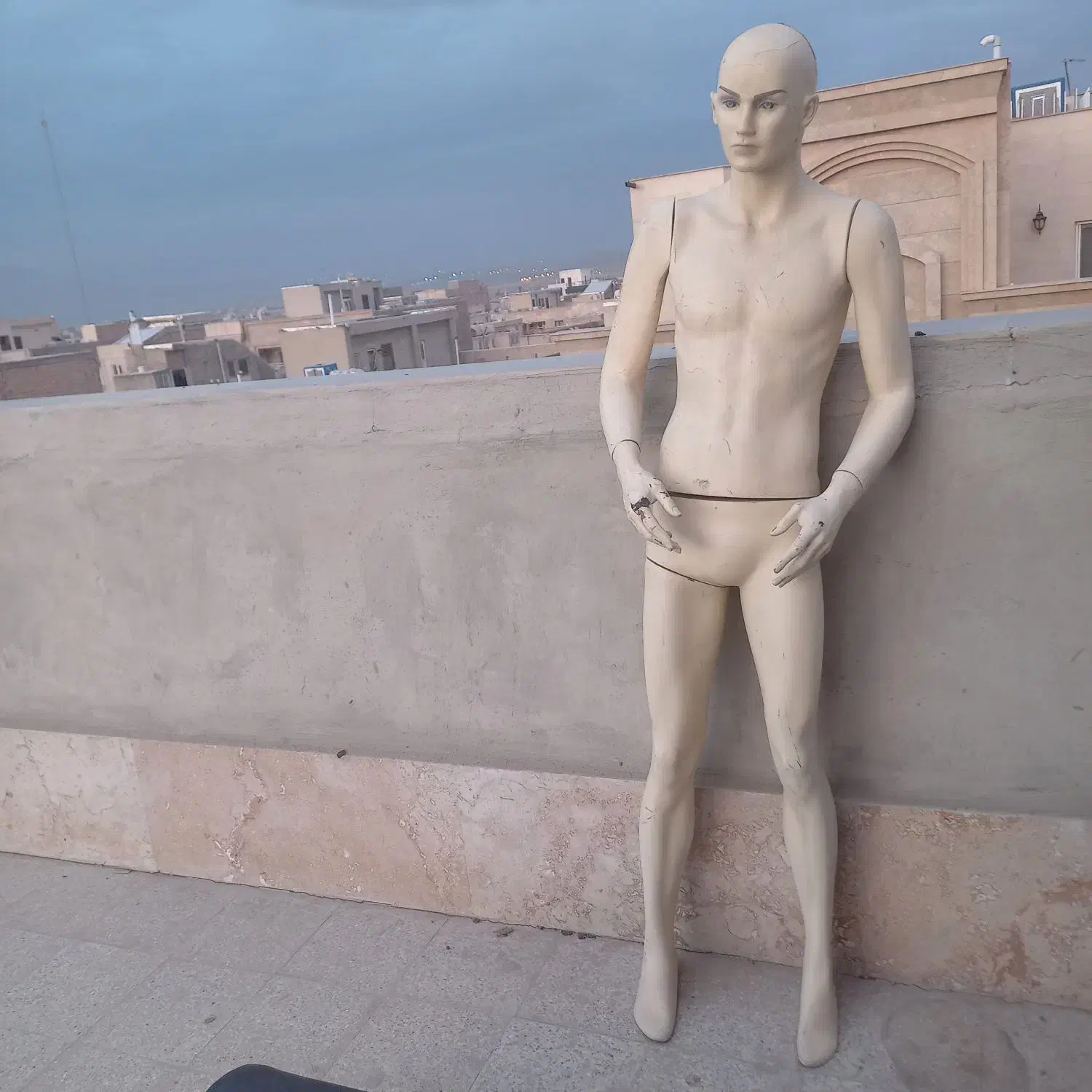 مانکن دوعدد|مجسمه، تندیس، ماکت|پاکدشت, پاکدشت (مامازند)|دیوار