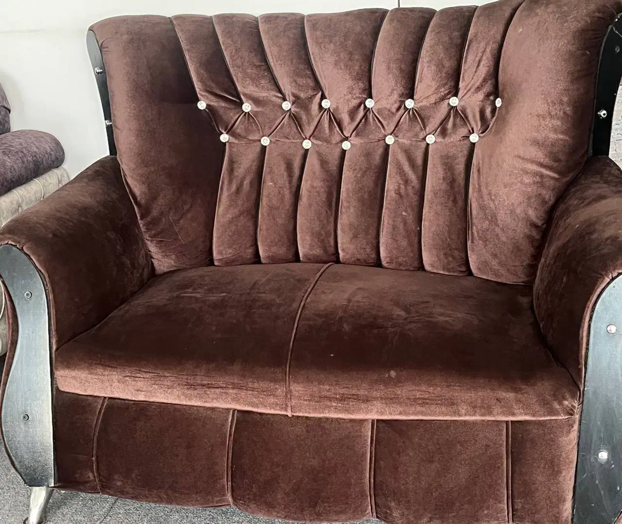 مبل هفت نفره تمیز نشیمن گاهش سالم|مبلمان خانگی و میز عسلی|صفادشت, |دیوار