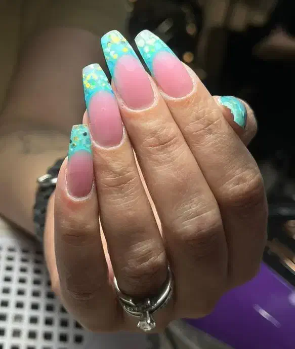 تخ.فی.ف اکستنشین مژه ناخن|خدمات آرایشگری و زیبایی|اردبیل, |دیوار