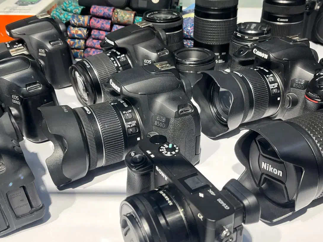 دوربین عکاسی نو و کارکرده|دوربین عکاسی و فیلم‌برداری|سیرجان, |دیوار