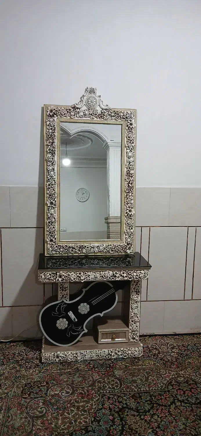 آینه شمعدان|آینه|سیرجان, |دیوار