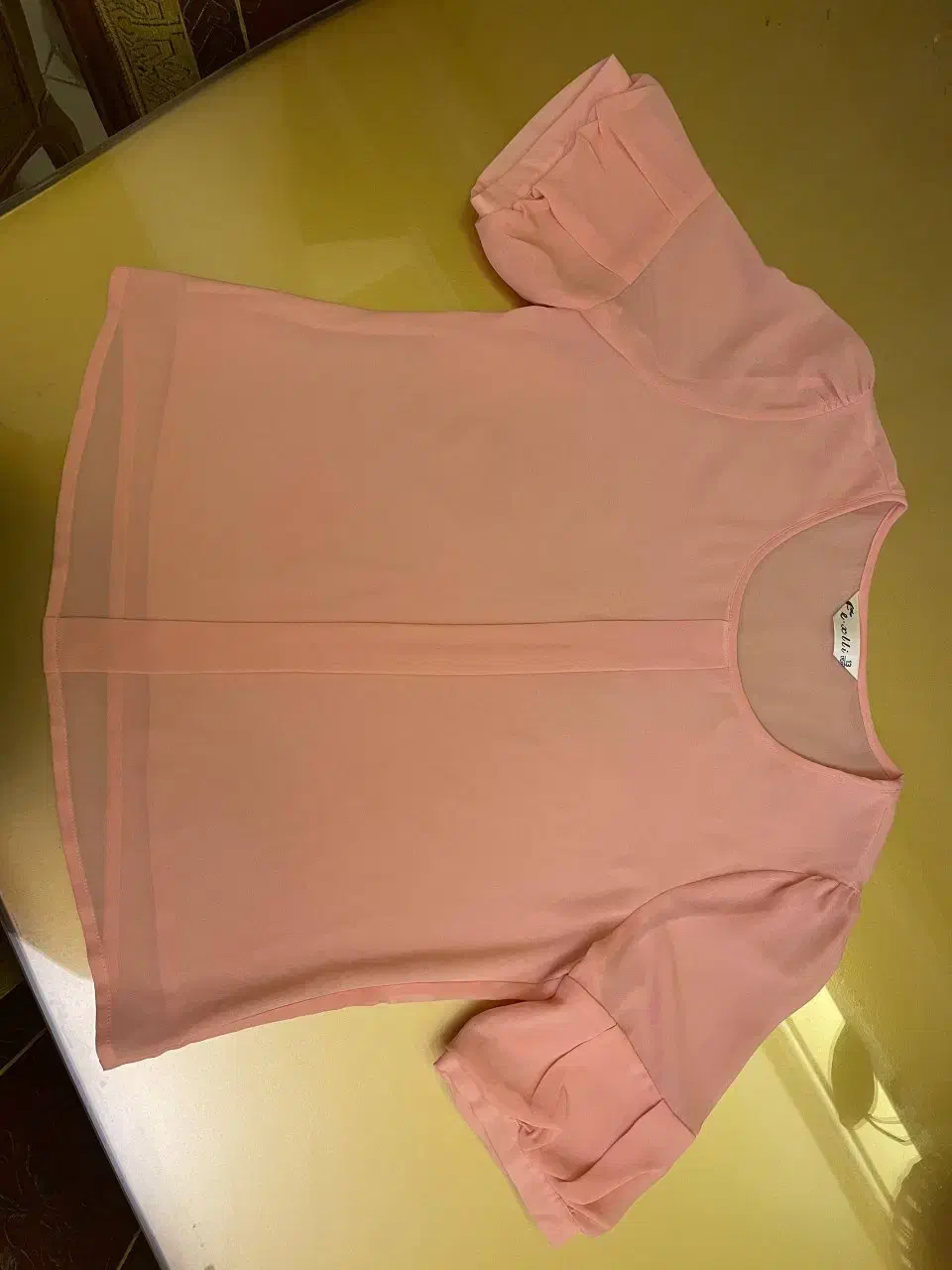 لباس زنانه|لباس|مشهد, کوشش|دیوار