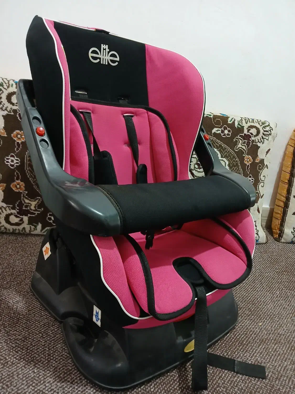 صندلی کودک|تخت و صندلی بچه|رشت, آب و برق|دیوار