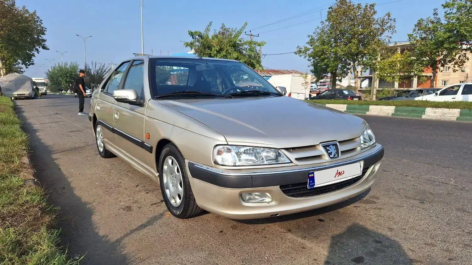 پرو پارس بژ متالیک مدل ۸۱ تمیز و مرتب|خودرو سواری و وانت|رشت, دیانتی|دیوار