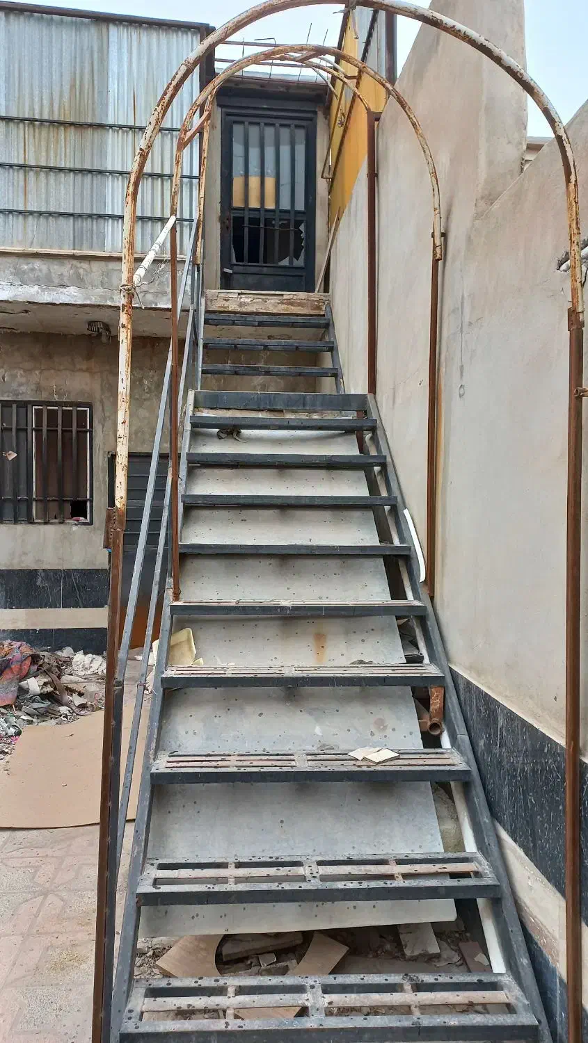 پله فلزی|مصالح و تجهیزات ساختمان|کرمان, |دیوار