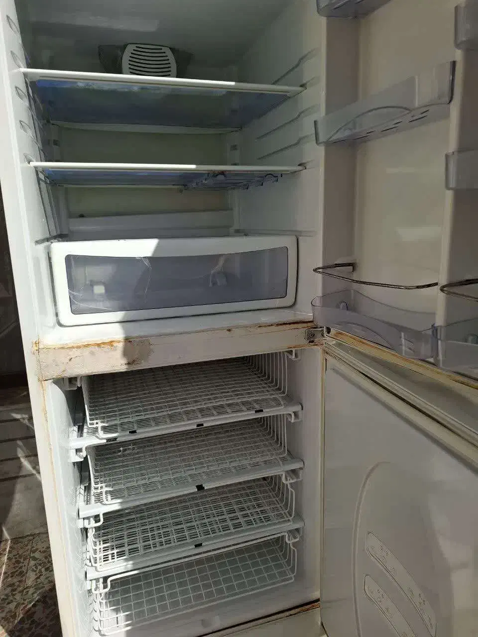 یخچال|یخچال و فریزر|خمینی‌شهر, |دیوار