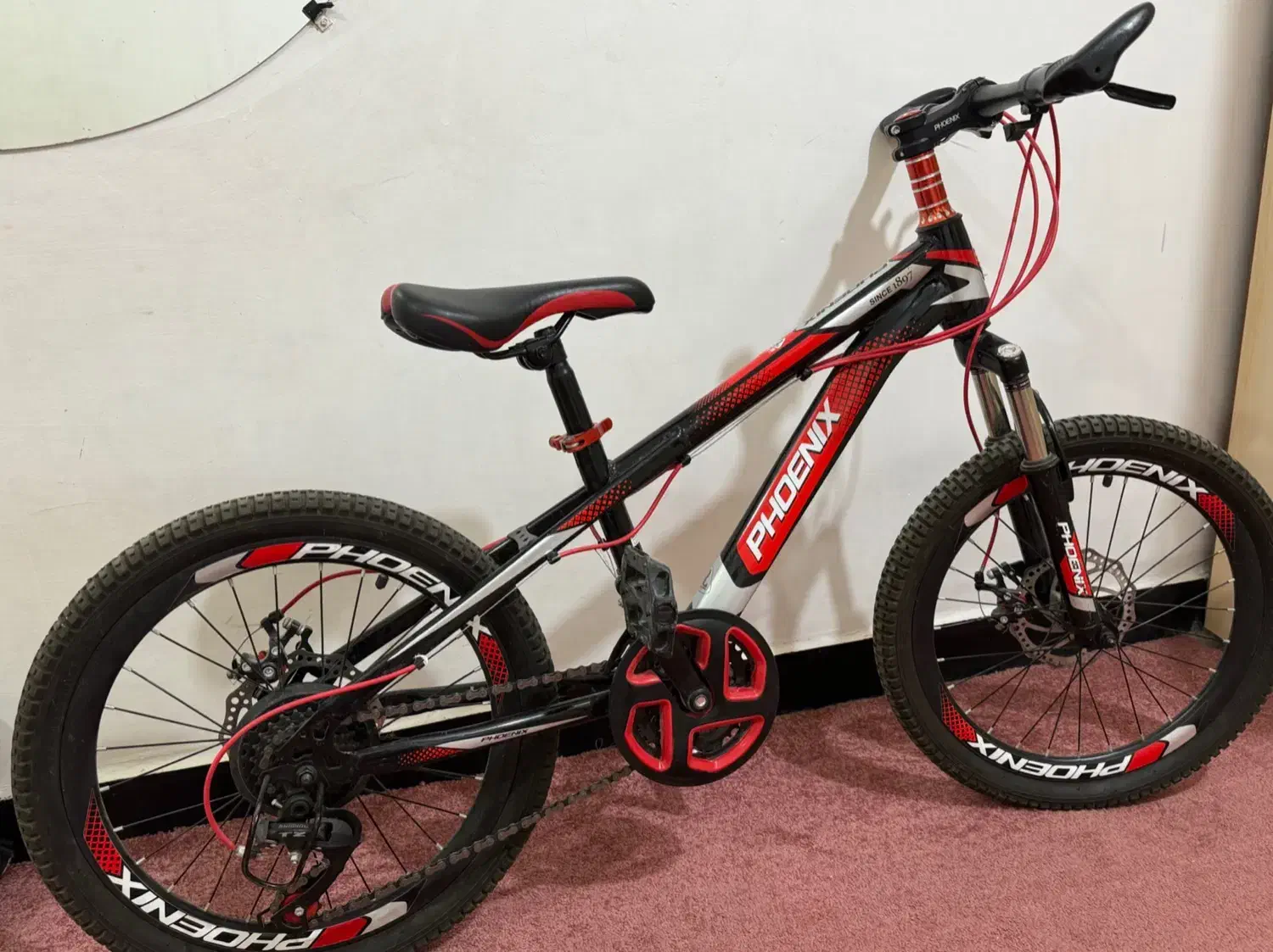 دوچرخه|دوچرخه، اسکیت، اسکوتر|اهرم, |دیوار