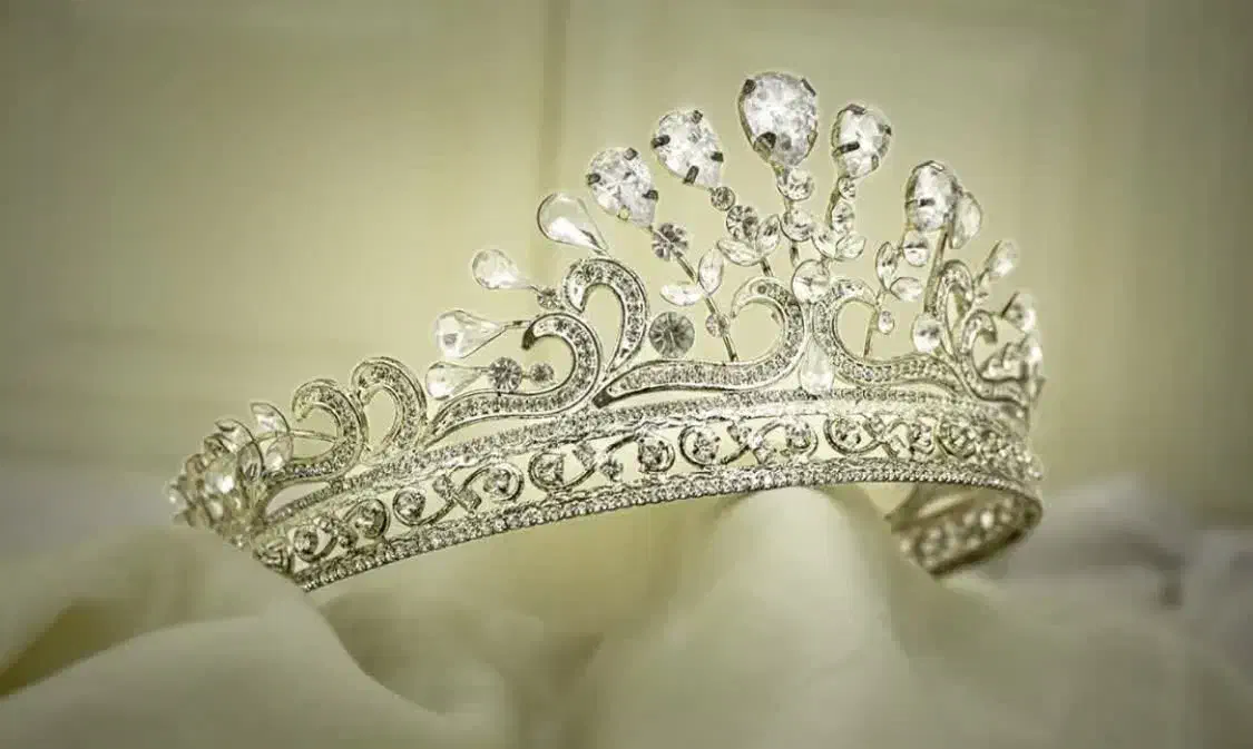 رگال و ماکن وتاج|لباس|اردکان, |دیوار