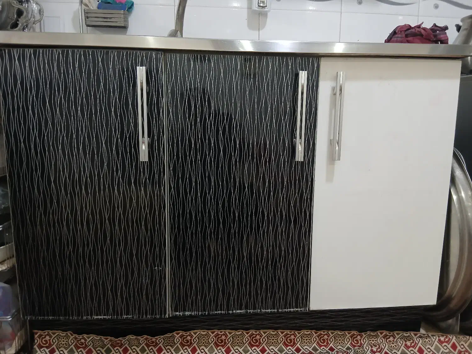 کابینت کارکرده همراه با هود اشپزخانه|آب‌چکان و نظم‌دهنده ظروف|قم, بنیاد|دیوار