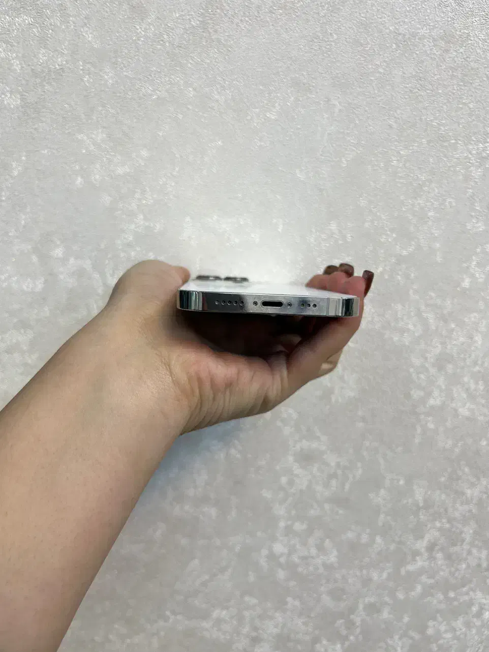 ۱۳پرو سفید با طرح طلا امانی|موبایل|اصفهان, احمدآباد|دیوار